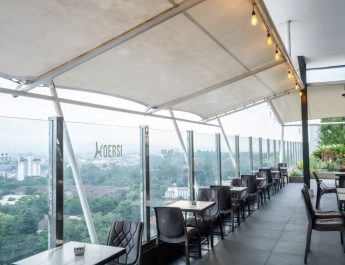 Nostalgia Kuliner Rumahan di Kangen Makanan Kampoeng Koersi Sky Cafe Bigland Bogor Hotel