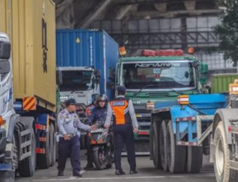 Kurangi Macet, Jam Operasional Truk Kontainer Harus Diatur
