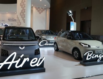Wuling Hadirkan Promo dan Lini Mobil Listrik Lengkap di PEVS 2025