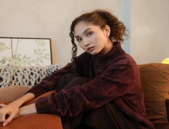 Roziana Cindy Gandeng Ilham Baso di Single Tinggalkan Luka