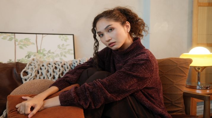 Roziana Cindy Gandeng Ilham Baso di Single Tinggalkan Luka