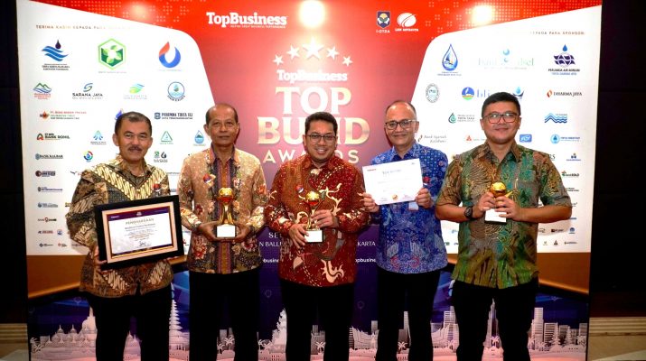 Perumda Dharma Jaya Bawa Pulang Top BUMD Awards 2025