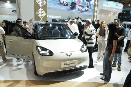 Wuling lebih Lengkap dengan Promo di PEVS 2025