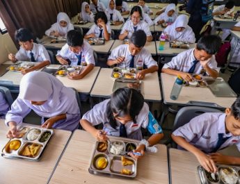 371 Ijazah yang Ditahan Sekolah di Jakarta telah Ditebus Pemprov