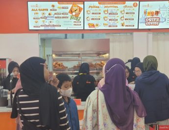 Almaz Fried Chicken Optimistis Mampu Bersaing Dengan Kompetitor