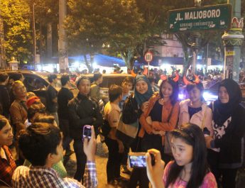 Malioboro at Midnight: Keindahan Malam di Yogyakarta