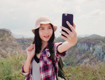 Vlog Perjalanan Keren? Ini Tips Tanpa Kamera Mahal!