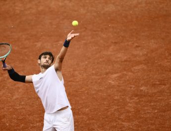 Kalahkan Daniil Medvedev, Lorenzo Mussetti Melaju ke Perempat Final Roma Terbuka