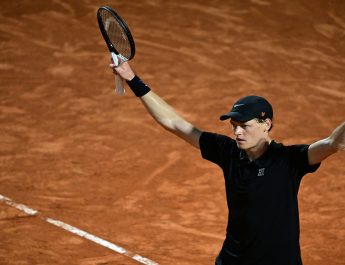 Jannik Sinner Kalahkan Franciscco Cerundolo di 16 Besar Roma Terbuka