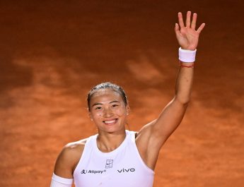 Zheng Qinwen Tekuk Aryna Sabalenka untuk Melaju ke Roma Terbuka