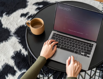 Laptop Hang? Ini Dia Biang Kerok dan Cara Atasinya!