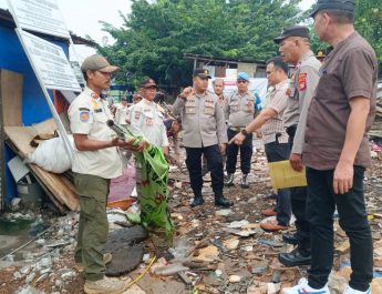 Posko Ormas di Cilincing Dibongkar Polres Metro Jakarta Utara