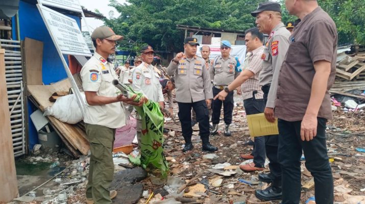 Posko Ormas di Cilincing Dibongkar Polres Metro Jakarta Utara