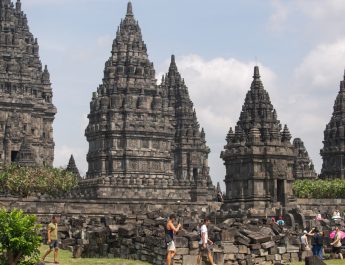 Ingin Liburan ke Yogyakarta? Ini Rekomendasi Tempat Wisata Favorit dan Armada Bus yang Bisa Jadi Pilihan