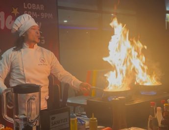 Chef Muto, Sang Kungfu Chef Sukses Hibur Tamu di ibis Styles Jakarta Airport