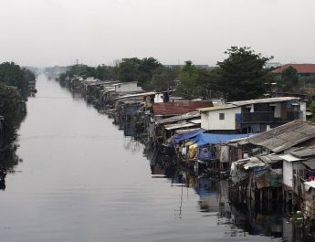 Pengerukan Kali Cakung untuk Penanggulangan Banjir di Jakut