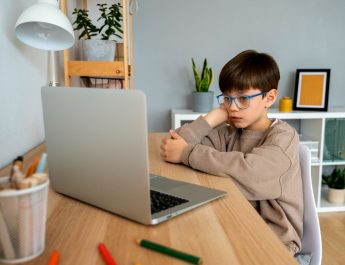 6 Laptop Terbaik untuk Pelajar, Segini Harganya