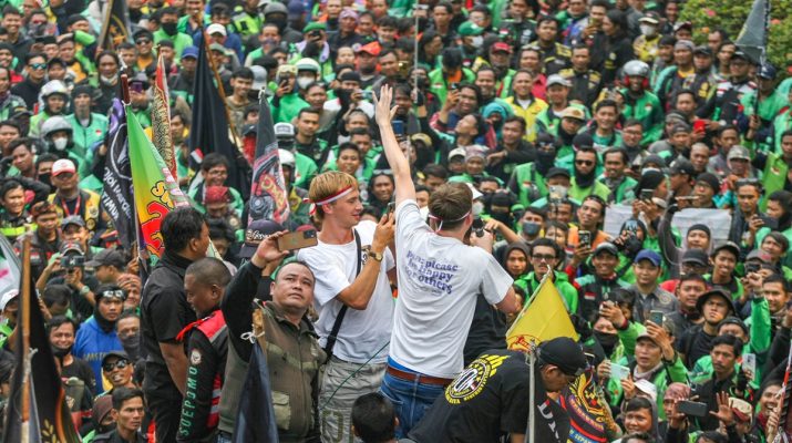 Polda Metro Jaya Terjunkan 2.554 Personel untuk Amankan Demo Ojol