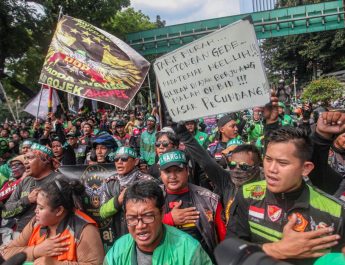 Massa Ojol Tolak Perwakilan Kemenhub, Desak Untuk Bertemu Menteri