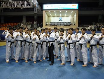 Peduli Kembangkan Taekwondo, Reda Manthovani Diganjar Gelar Kudanja