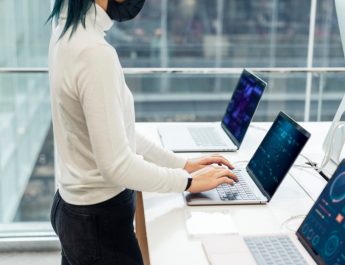 Laptop Terbaik untuk Kerja & Kuliah? Ini Panduannya!