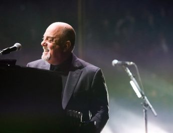 Billy Joel Batalkan Tur Untuk Jalani Pengobatan NPH