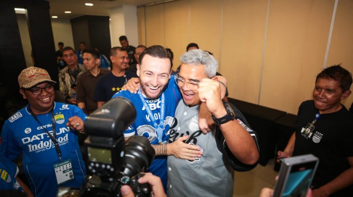 Farhan Sebut, Bobotoh Paling Berhak Merayakan Gelar Juara Persib
