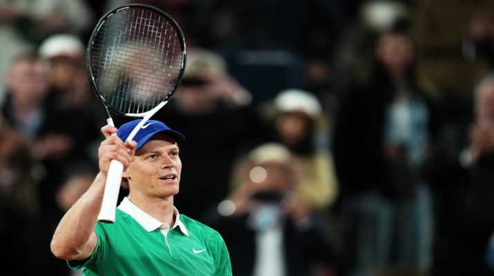 Jannik Sinner Melaju ke Putaran Kedua Prancis Terbuka