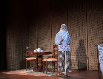 Tampilkan Monolog Ibu Siti Walidah, Tika Bravani Ingin Hidupkan Kembali Semangat Perempuan