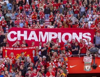 Insiden mobil tabrak kerumunan terjadi ketika parade juara Liverpool