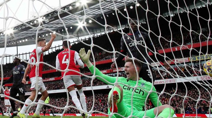 Alasan kenapa kiper Dean Henderson tak kena kartu merah di Final Piala FA