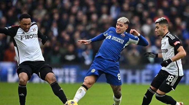 Persaingan finis lima besar sengit usai Chelsea kalahkan Liverpool 3-1