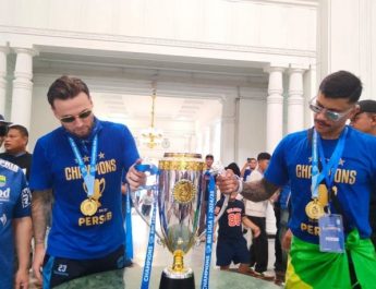 Skuad Persib juara disambut ribuan Bobotoh di Gedung Sate