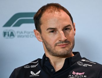 Oliver Oakes Mundur dari Alpine