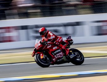 Marc Marquez Unggul di Le Mans: Tampil Sabar, Menyalip Pasti, dan Kembali ke Puncak Klasemen
