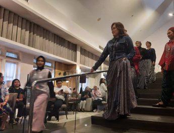 Rompi Sentuhan Wastra Nusantara Semangati Pasien Kanker