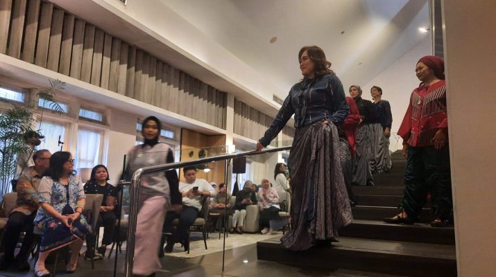 Rompi Sentuhan Wastra Nusantara Semangati Pasien Kanker