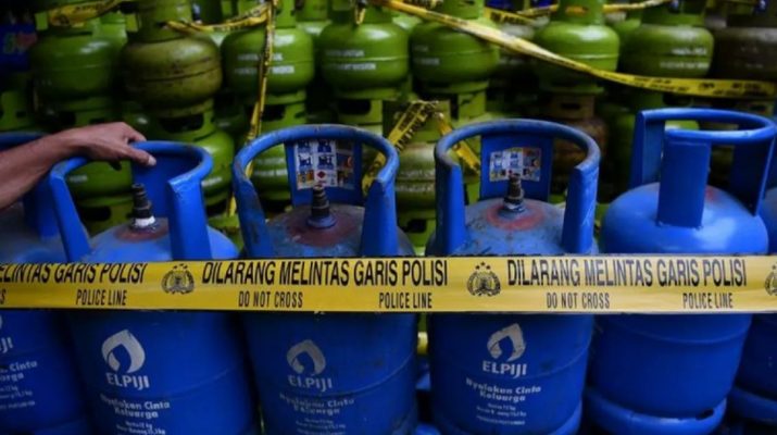 Elpiji Oplosan Dijual ke Rumah Makan dan Hotel, 10 Tersangka Ditahan