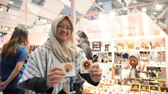 Makin Bersinar, UMKM Perhiasan Asal Mojokerto Siap Go Global Berkat Dukungan BRI