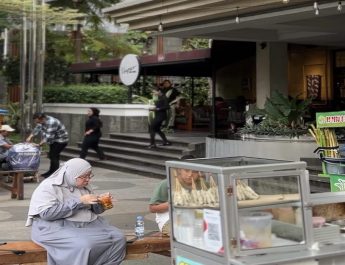 Pasar Rakyat di Hotel De Paviljoen: Sensasi Jajanan Tradisional dalam Hotel Bintang 4