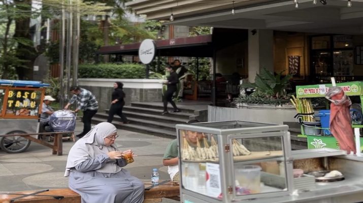 Pasar Rakyat di Hotel De Paviljoen: Sensasi Jajanan Tradisional dalam Hotel Bintang 4
