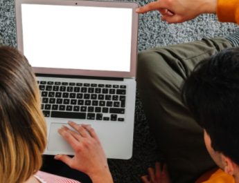 Laptop ke TV tanpa Kabel: Cara Mudah dan Praktis!