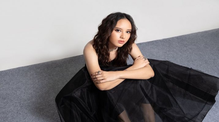 Dinda Ghania Rilis Single Here