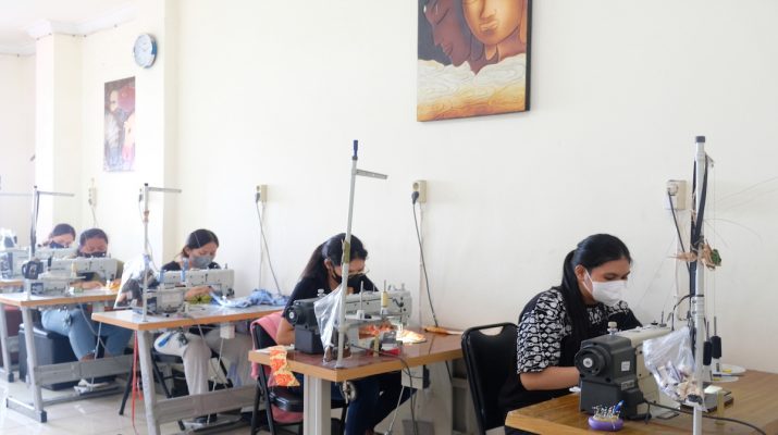 Keindahan Burung Merak Jadi Inspirasi