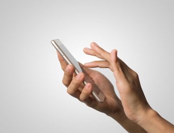 5 Rekomendasi HP Harga Rp1 Jutaan Terbaik 2025 untuk Ibu Rumah Tangga Aktif