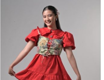 Jinan Safa Eks Member JKT48, Jadi Penyanyi Ambisius di Film Tak Ingin Usai di Sini