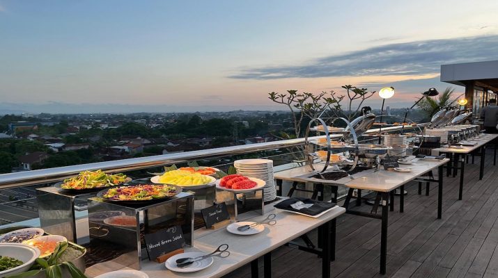 Lebih dari 25 Menu BBQ Lezat di Skydeck INNSiDE Yogyakarta, Cuma Rp145.000!