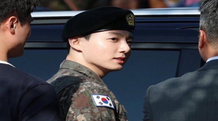 Jungkook BTS Bikin Heboh! Foto Shirtless Usai Wamil Jadi Sorotan