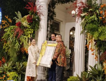 Kuliner dan Wastra Indonesia dalam Perayaan 100 Tahun Bangunan Bunga Rampai