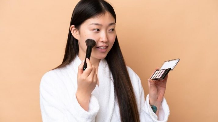 Auto Glowing! Ini Warna Blush On yang Bikin Wajah Kamu Segar Sesuai Warna Kulit